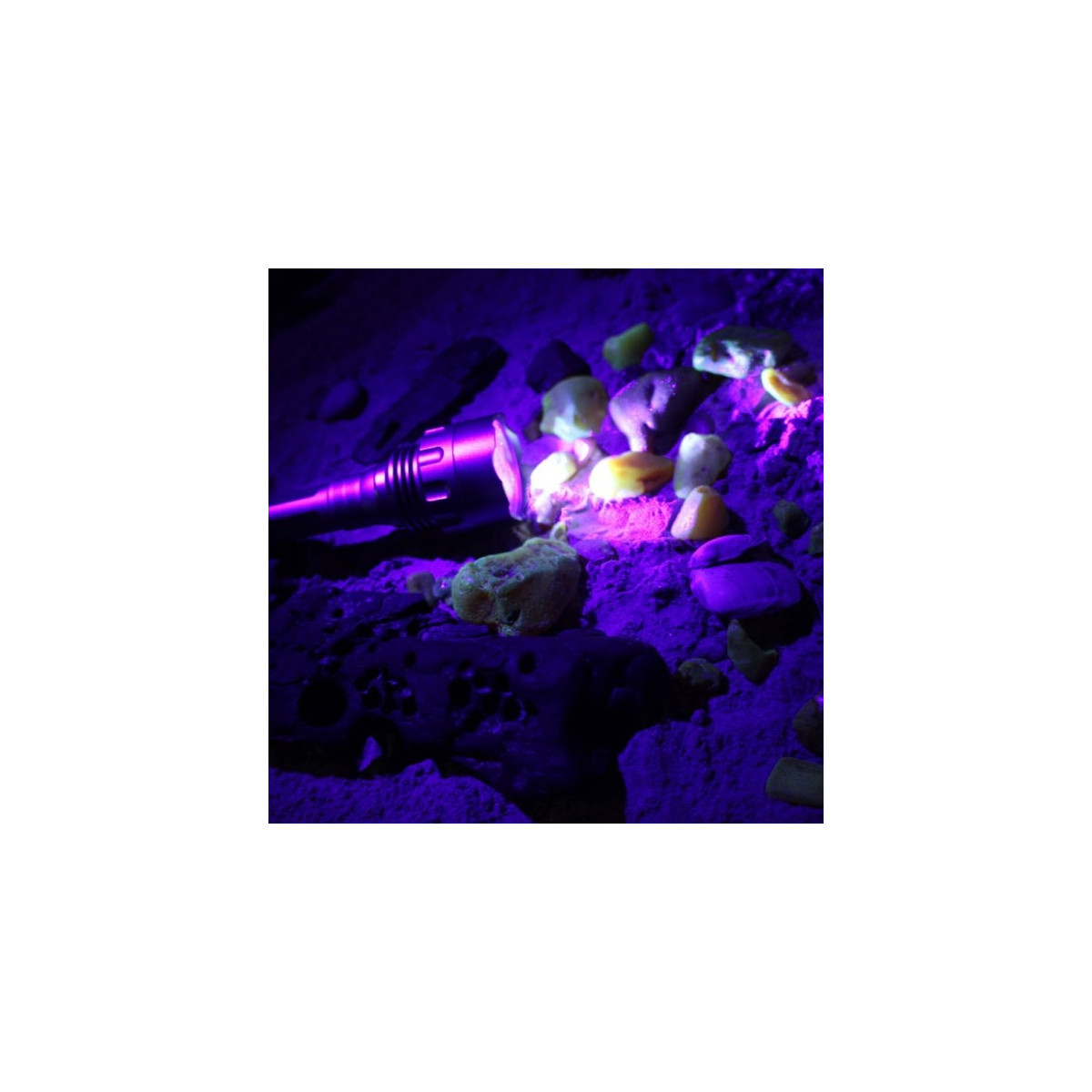 Astro Ultrafire WT-502B Ravlygte m/lader & batteri – billede 2