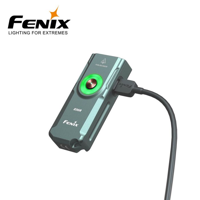 Fenix E06R blågrøn minilygte – 700 lumen