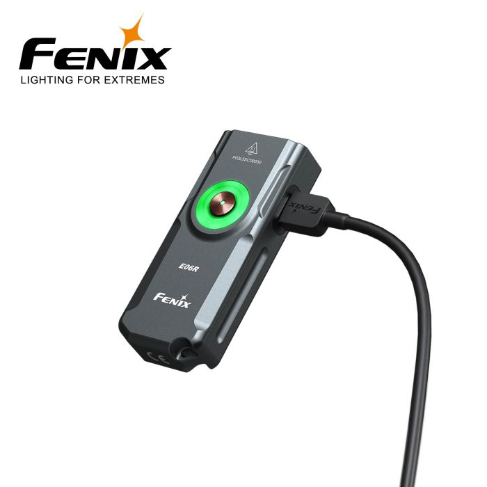 Fenix E06R grå minilygte – 700 lumen