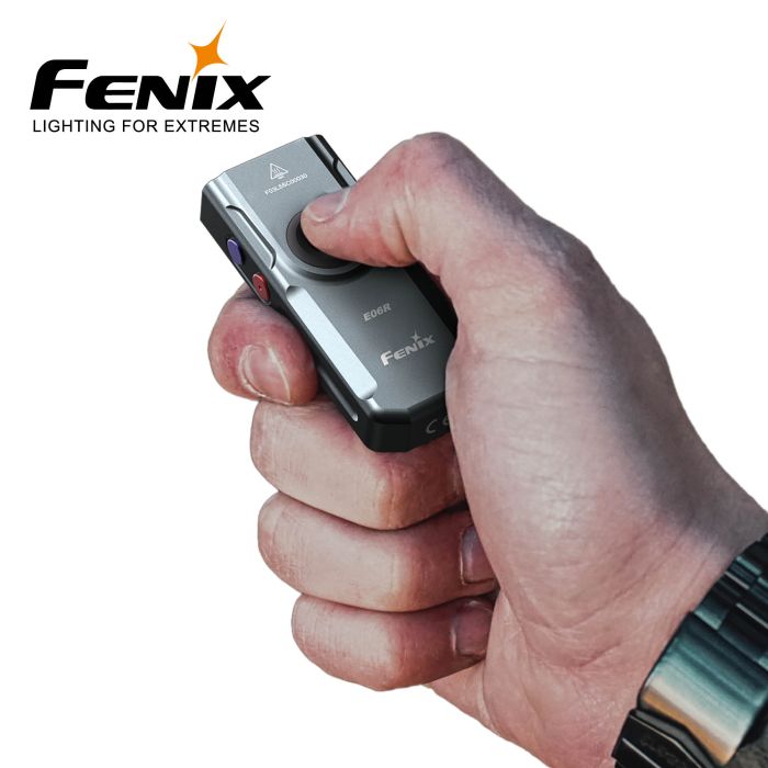 Fenix E06R grå minilygte – 700 lumen